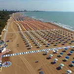 Cozy In Lignano Pineta شقة *